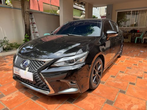 Lexus CT 200h 2012 For Rent /出租