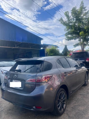 Lexus CT200h 2013 For Rent /出租