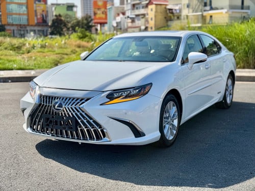 Lexus Es300h ឆ្នាំ 2013 Full-Option គ្រឿងក្នុងពណ៍លឿងឡានកាលី ក្រដាស់ពន្ធ