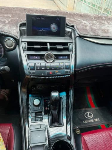 LEXUS NX 200t ឆ្នាំ2015 F-Sport ក្នុងក្រហមឆើរី🍒 គុជ3ហ្សុិន 4ប៊ូតុង ប៉ុង1 ឡានស្អាតនៅថ្មីខ្លាំង