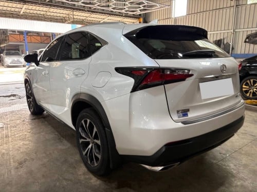 Lexus Nx 200t F-sport 2015 P2 គុជ3 ក្នុងឆើរី គីឡូតិច ទឹកថ្នាំសុីនមួយជុំម្ចាស់ដើមទី១