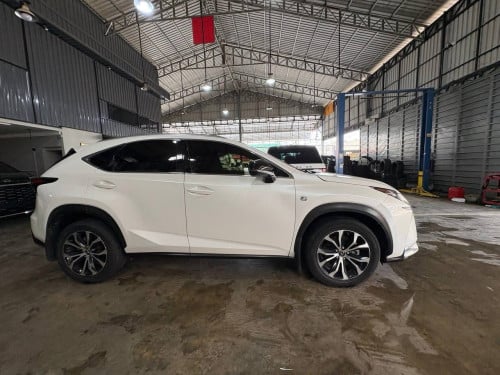 Lexus Nx 200t F-sport 2015 P2 គុជ3 ក្នុងឆើរី គីឡូតិច ទឹកថ្នាំសុីនមួយជុំម្ចាស់ដើមទី១