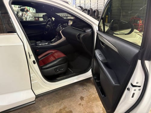 Lexus Nx 200t F-sport 2015 P2 គុជ3 ក្នុងឆើរី គីឡូតិច ទឹកថ្នាំសុីនមួយជុំម្ចាស់ដើមទី១
