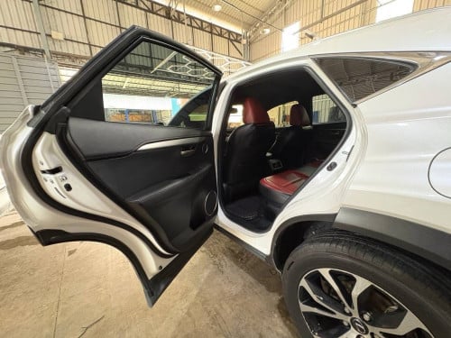 Lexus Nx 200t F-sport 2015 P2 គុជ3 ក្នុងឆើរី គីឡូតិច ទឹកថ្នាំសុីនមួយជុំម្ចាស់ដើមទី១