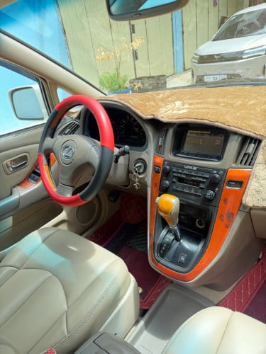 Lexus RX.300 ឆ្នាំ2001 ប៉ុង១ ឡាននៅសំនុំថ្មីណាស់