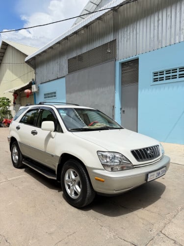 Lexus RX.300 ឆ្នាំ2001 ប៉ុង១ ឡាននៅសំនុំថ្មីណាស់