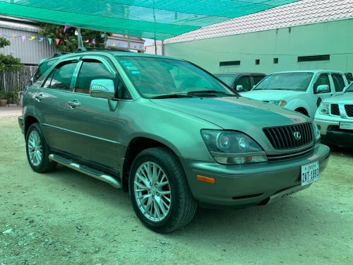 Lexus Rx300 ឆ្នាំ 2000 ប៉ុង2 ម៉ាញ៉ែត MC