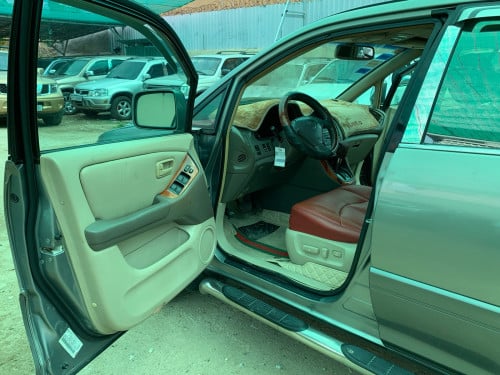 Lexus Rx300 ឆ្នាំ 2000 ប៉ុង2 ម៉ាញ៉ែត MC