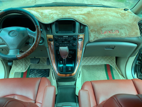 Lexus Rx300 ឆ្នាំ 2000 ប៉ុង2 ម៉ាញ៉ែត MC