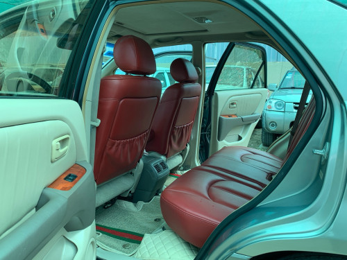 Lexus Rx300 ឆ្នាំ 2000 ប៉ុង2 ម៉ាញ៉ែត MC
