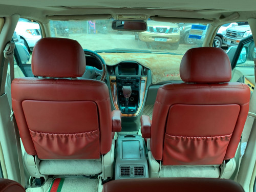 Lexus Rx300 ឆ្នាំ 2000 ប៉ុង2 ម៉ាញ៉ែត MC