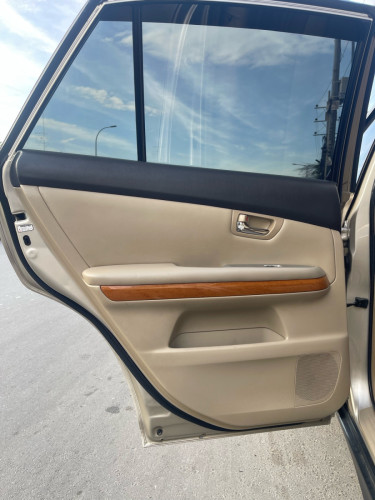 Lexus400h ប៉ុង2 haft ម្ចាស់ដើម ចង់លក់