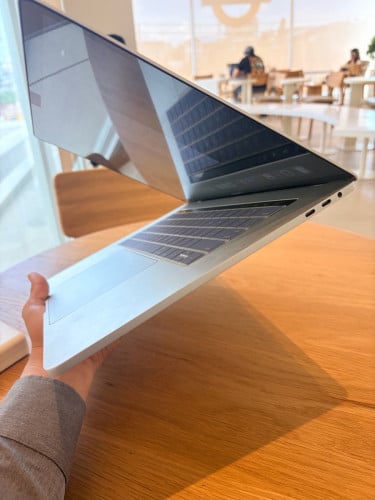 Macbook pro 2019 core i9 ram 32G storage 512G
