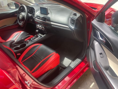 Mazda 3 year 2015 Full option