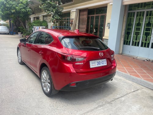 Mazda 3 year 2015 Full option