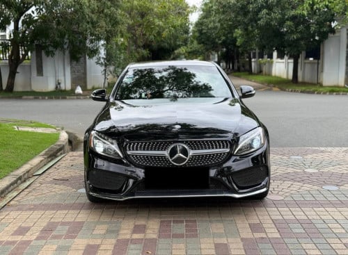 Mercedes Benz C300 2015 For Rent /出租