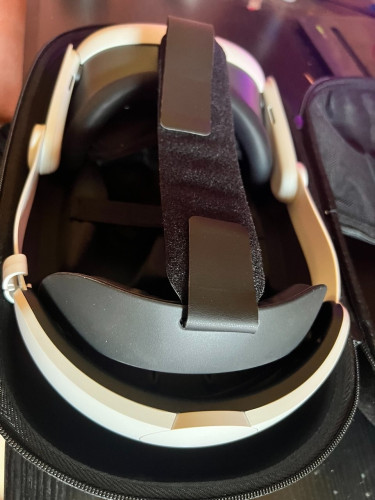Meta Quest 3 512GB + Halo Strap + Hard Case | Like New 98% | $380 Negotiable