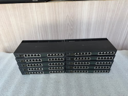 MikroTik Router RB4011iGS+RM