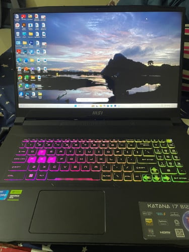 MSI Katana 17 B12V