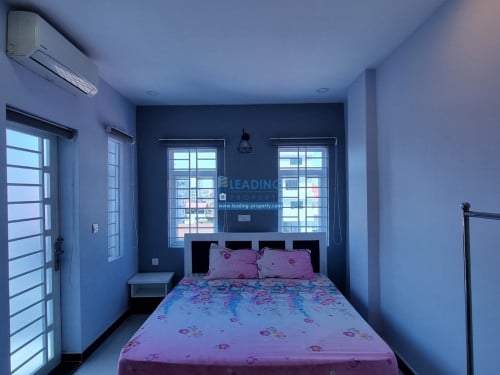 N554 | Western 1 Bedroom Apartment For Rent Near Russian Market Free Wifi