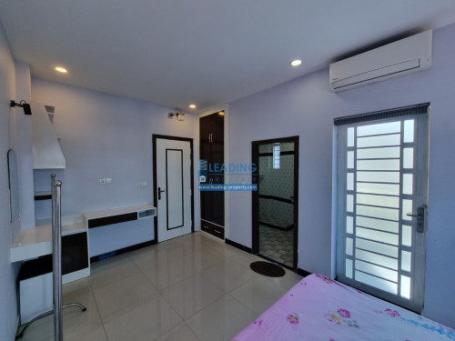 N554 | Western 1 Bedroom Apartment For Rent Near Russian Market Free Wifi