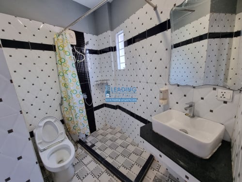 N554 | Western 1 Bedroom Apartment For Rent Near Russian Market Free Wifi