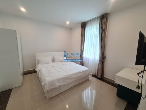N861 | Western Clean 2 Bedrooms Apartment For Rent in Boeng Trabek Area