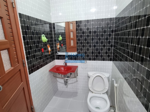 N878 | Beautiful and Bright Apartment 2 Bedrooms Unit For Rent Near Russian Market