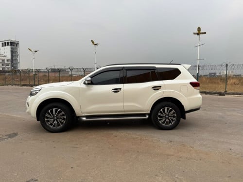 Nissan Terra Full option 2021ប្រេីបាន6មុឺនគីឡូតិច