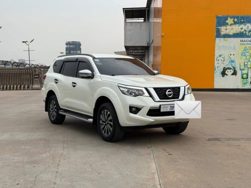 Nissan Terra Full option 2021ប្រេីបាន6មុឺនគីឡូតិច