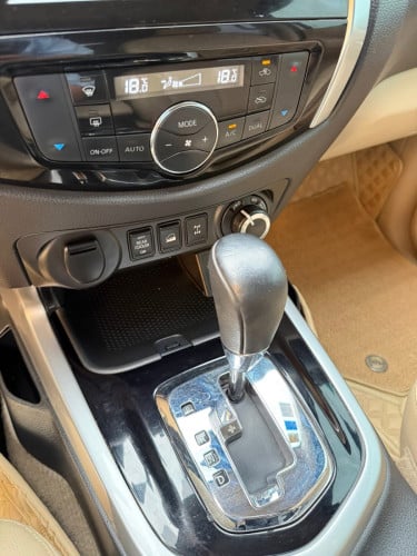 Nissan Terra Full option 2021ប្រេីបាន6មុឺនគីឡូតិច