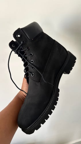 Original Timberlnad Size 43 ( 41-42 ពាក់បានអត់រលុងទេ)