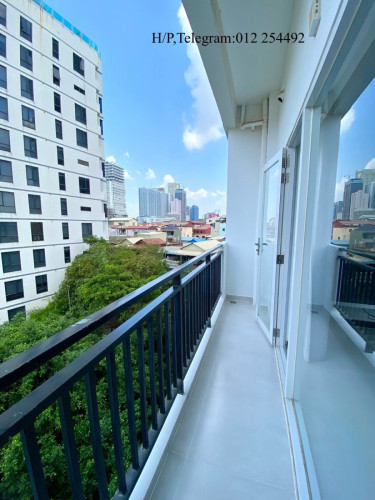 Pool and Gym Service Apartment for Rent