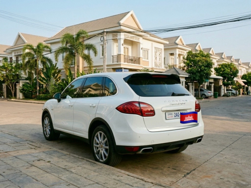 Porsche Super SUV Special discount30% 70$ to 49$/1day ទំនេីប មានផាសុខភាព និងបេីកបរនឹងណាស់