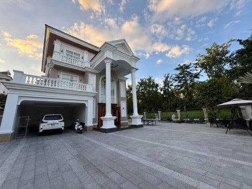 Prince villa for rent at Peng Houth Beoung Snor