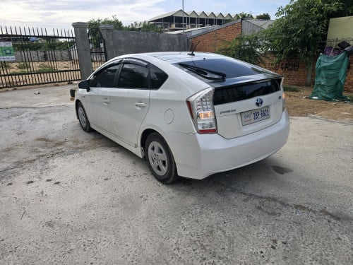 Prius 010 option 4 solla លក់