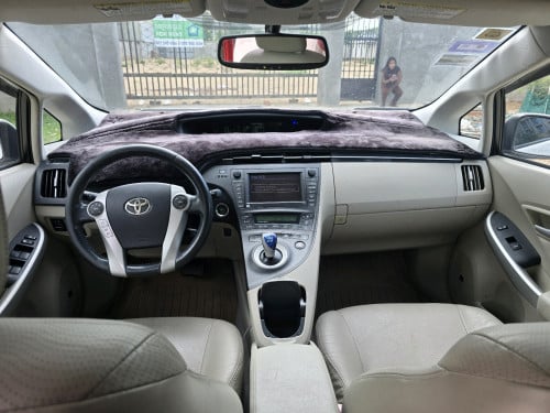 Prius 010 option 4 solla លក់