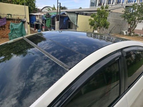 Prius 010 option 4 solla លក់