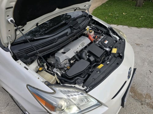 Prius 010 option 4 solla លក់