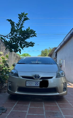 Prius 010op4ឡានស្អាត13,700$ចរចារម្ចាស់លក់ប្ដូសេរី