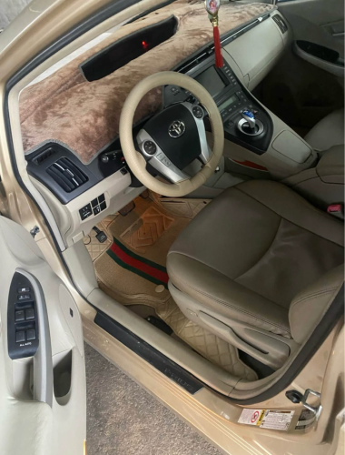 Prius 010op4ឡានស្អាត13,700$ចរចារម្ចាស់លក់ប្ដូសេរី