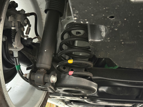 Prius 013 opt5 JBL ឃ្មុំ