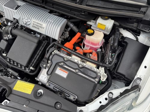 Prius 013 opt5 JBL ឃ្មុំ