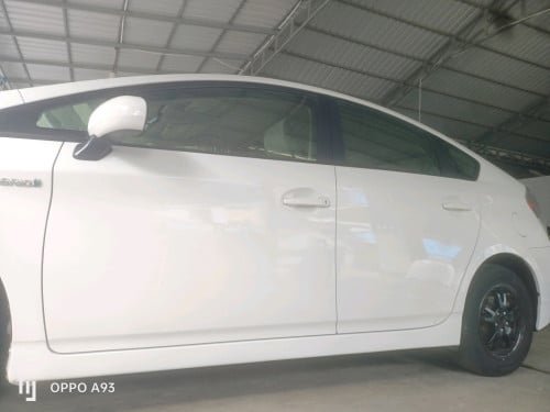 Prius015 ឡានខ្ចៅខ្ចង់ថ្មីអត់បុកអត់ប៉ះអត់ច្រេះអាគុយABSនៅដំណើរការល្អឡានរៀបចំរួចហើយ