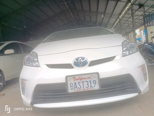 Prius015 ឡានខ្ចៅខ្ចង់ថ្មីអត់បុកអត់ប៉ះអត់ច្រេះអាគុយABSនៅដំណើរការល្អឡានរៀបចំរួចហើយ