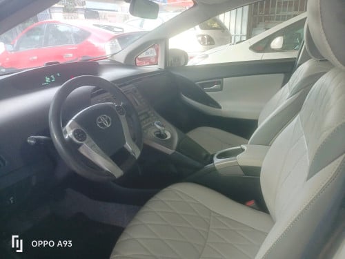 Prius015 ឡានខ្ចៅខ្ចង់ថ្មីអត់បុកអត់ប៉ះអត់ច្រេះអាគុយABSនៅដំណើរការល្អឡានរៀបចំរួចហើយ