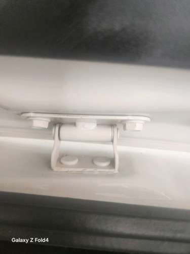 Prius05 full options ក្នុងលឿងABS អេមអាគុយតែមបី