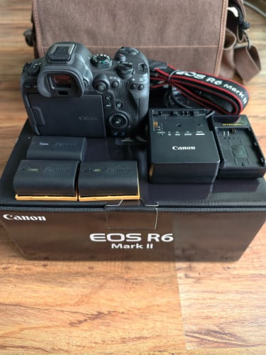 R6 Mark II, RF28-70 F2.8, EF16-35 F4L IS, EF50mm F1.4, Mount Adapter EF-EOS R