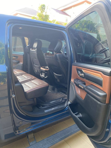RAM 1500 LONGHORN