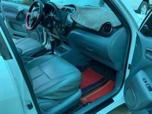 Rav4L ឆ្នាំ 02 ប៉ុង1 Full បេីកតំបូល សកាំម៉ៃ